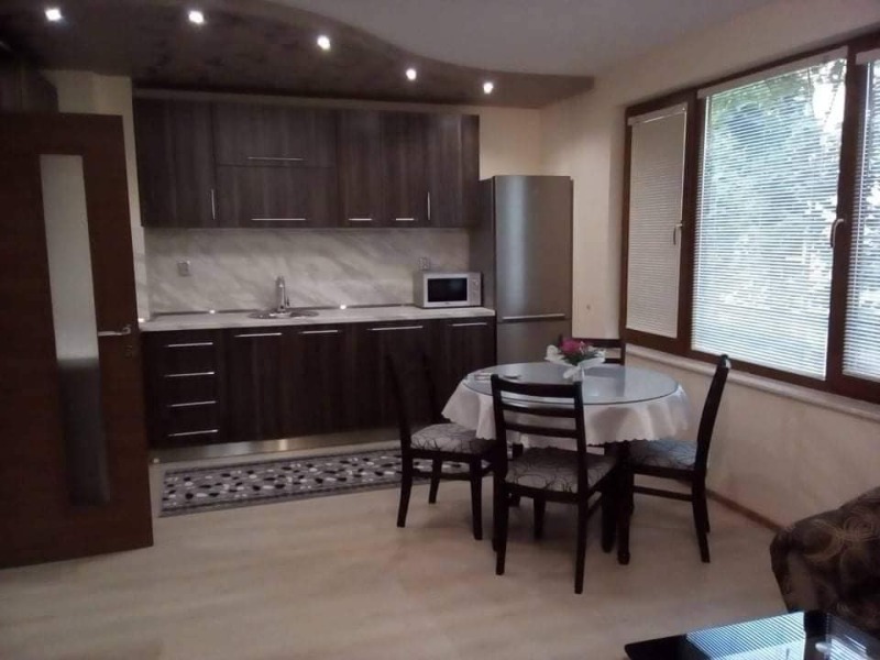 Zu vermieten  1 Schlafzimmer Plowdiw , Gagarin , 55 qm | 17411118