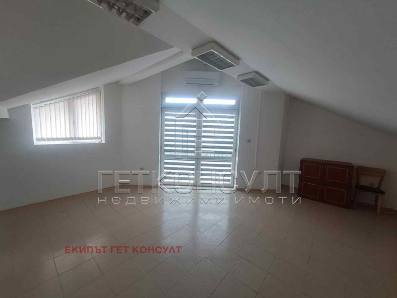 Дава под нем  1-стаен, град Варна, Погреби •  205 EUR • ID 13812008 — holmes.bg - [1] 