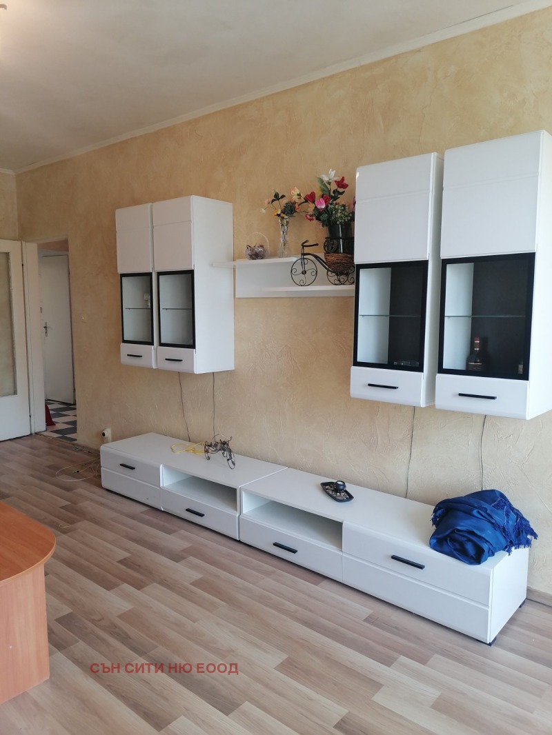 Te huur  1 slaapkamer Sofia , Svoboda , 65 m² | 57467830