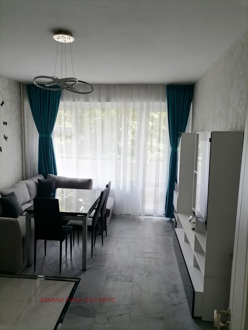 Дава под наем 3-СТАЕН, гр. София, Свобода, снимка 3 - Апартаменти - 53230627