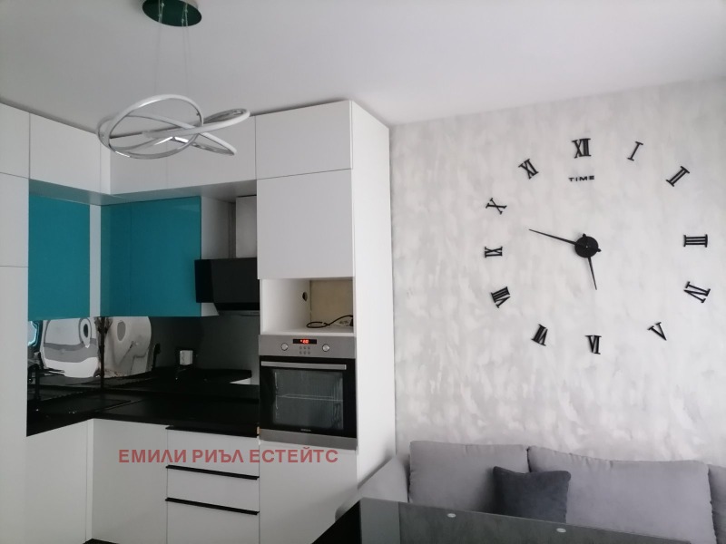 Дава под наем 3-СТАЕН, гр. София, Свобода