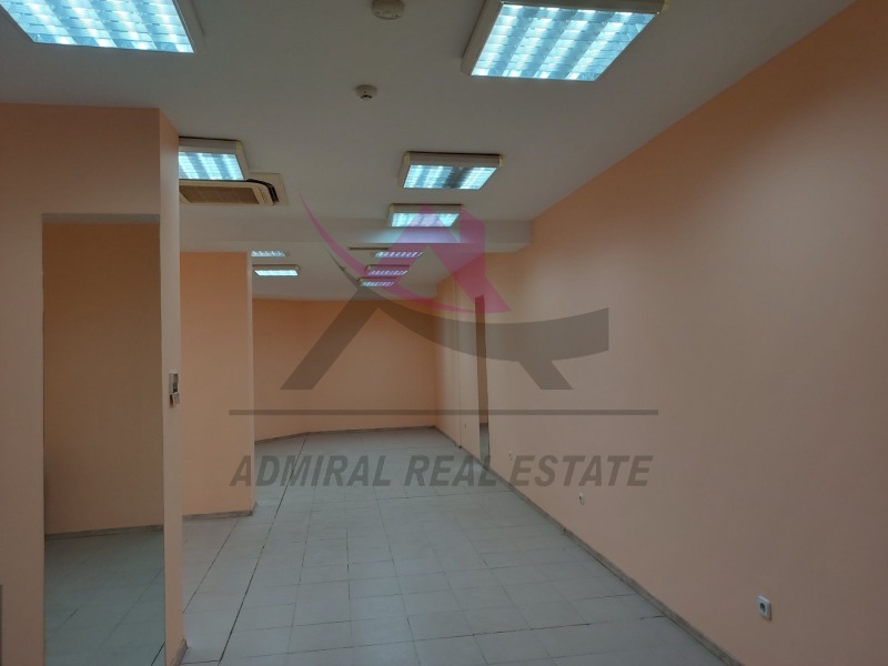 Kiralık  Mağaza Varna , Vazrajdane 1 , 80 metrekare | 95099322