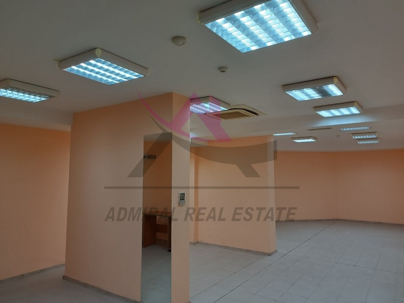 A louer  Boutique Varna , Vazrajdane 1 , 80 m² | 95099322 - image [2]