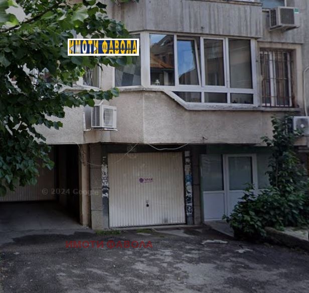 Дава под наем  Гараж град София , Зона Б-18 , 18 кв.м | 61404159