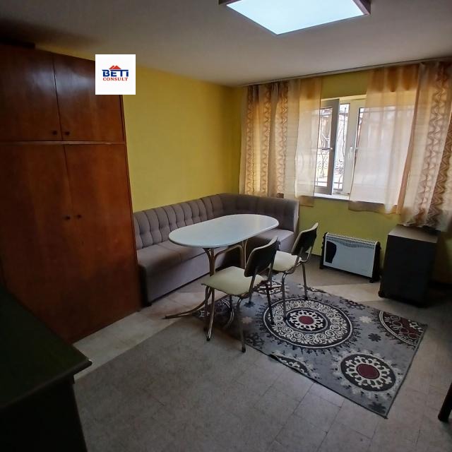 Дава под наем СТАЯ, гр. София, Зона Б-18