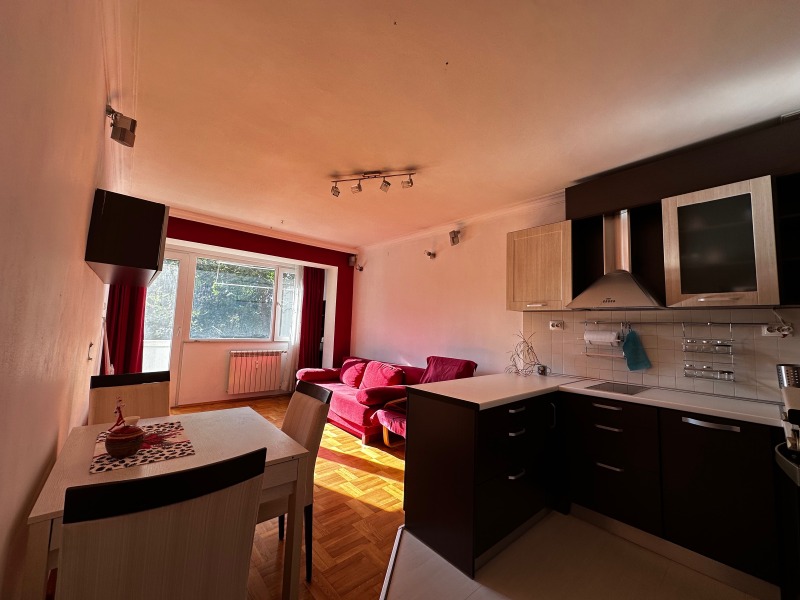 Дава под наем 3-СТАЕН, гр. София, Изток