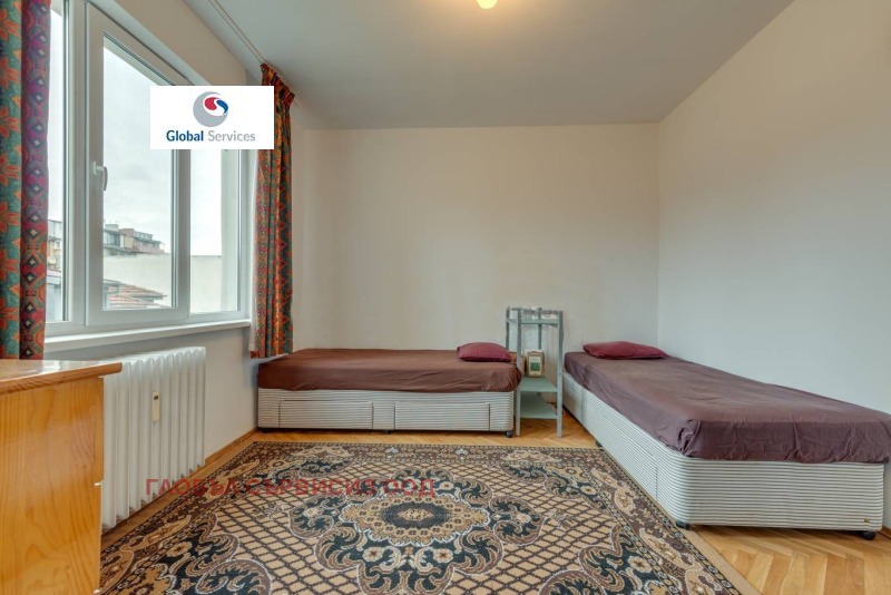 Дава под наем 3-СТАЕН, гр. София, Център, снимка 2 - Апартаменти - 53111658