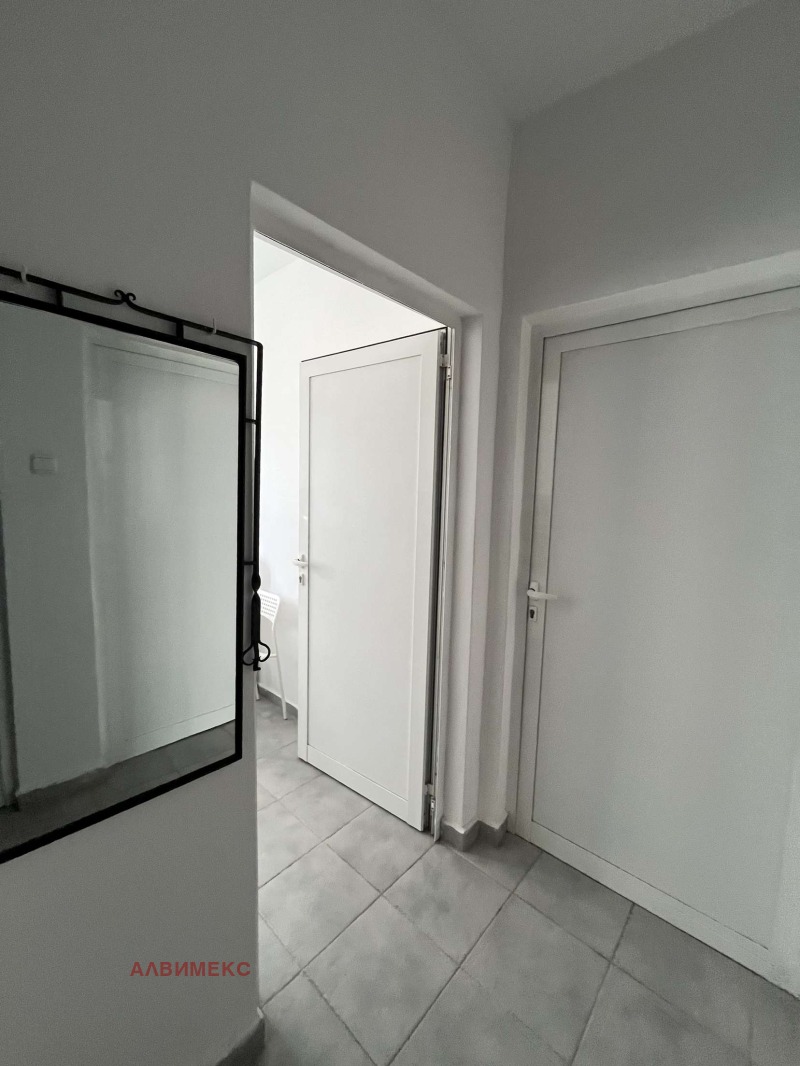 Te huur  1 slaapkamer Sofia , Tsentar , 62 m² | 68348930 - afbeelding [2]
