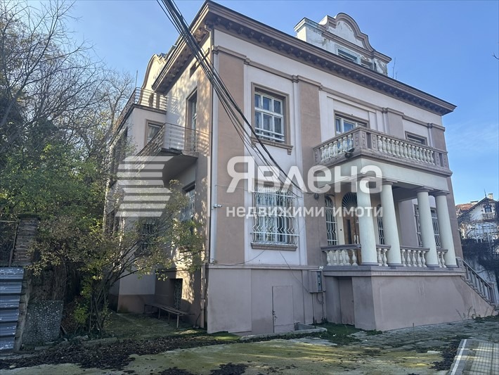 Дава под наем КЪЩА, гр. Пловдив, Център, снимка 2 - Къщи - 55548426