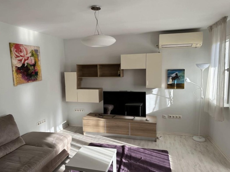 Дава под нем  3-стаен, град София, Редута •  725 EUR • ID 38255535 — holmes.bg - [1] 
