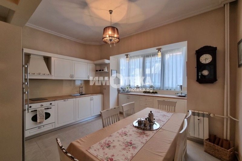 Do wynajęcia  2 sypialnie Sofia , Centar , 96 mkw | 51702344 - obraz [2]