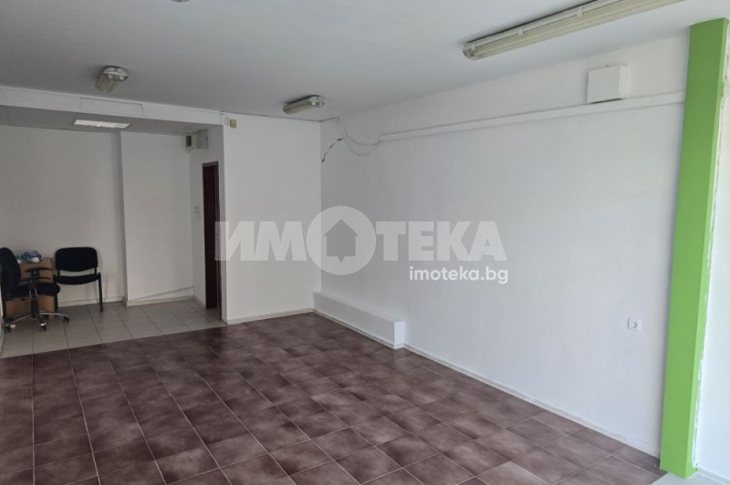 Te huur  Winkel Sofia , Belite brezi , 75 m² | 48512150 - afbeelding [3]