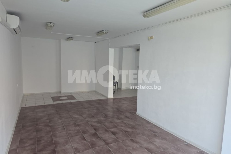 Te huur  Winkel Sofia , Belite brezi , 75 m² | 48512150 - afbeelding [2]