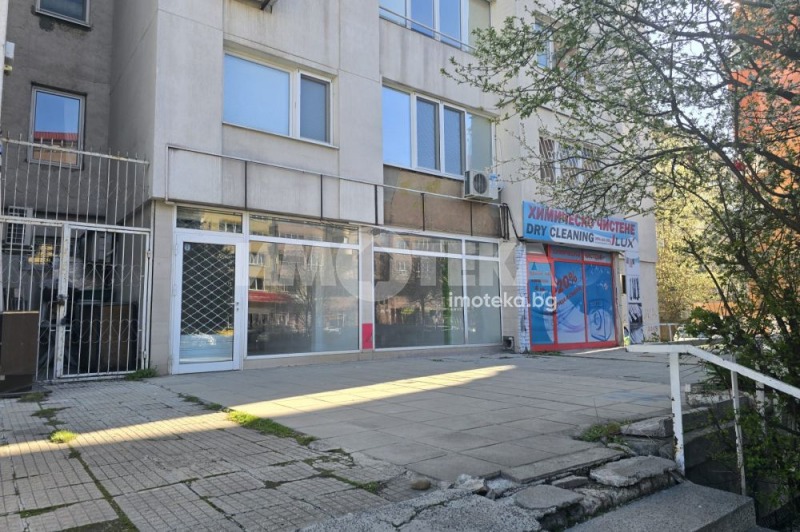 Te huur  Winkel Sofia , Belite brezi , 75 m² | 48512150