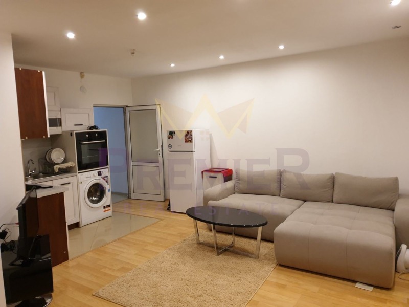 Дава под наем 2-СТАЕН, гр. Варна, Колхозен пазар, снимка 2 - Апартаменти - 53149160