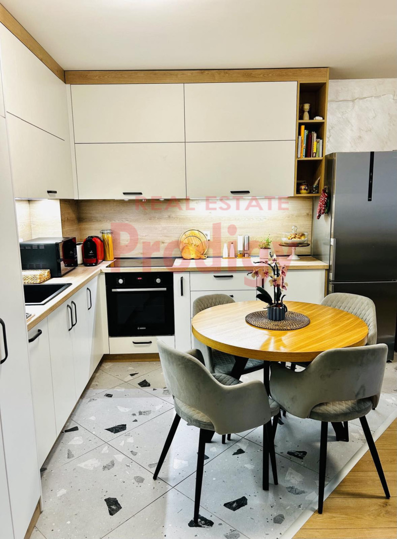 För uthyrning  2 sovrum Sofia , Centar , 106 kvm | 16136178 - bild [2]