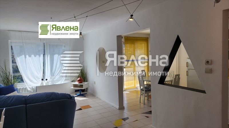 A louer  2 chambres Sofia , Mladost 1 , 140 m² | 20112155