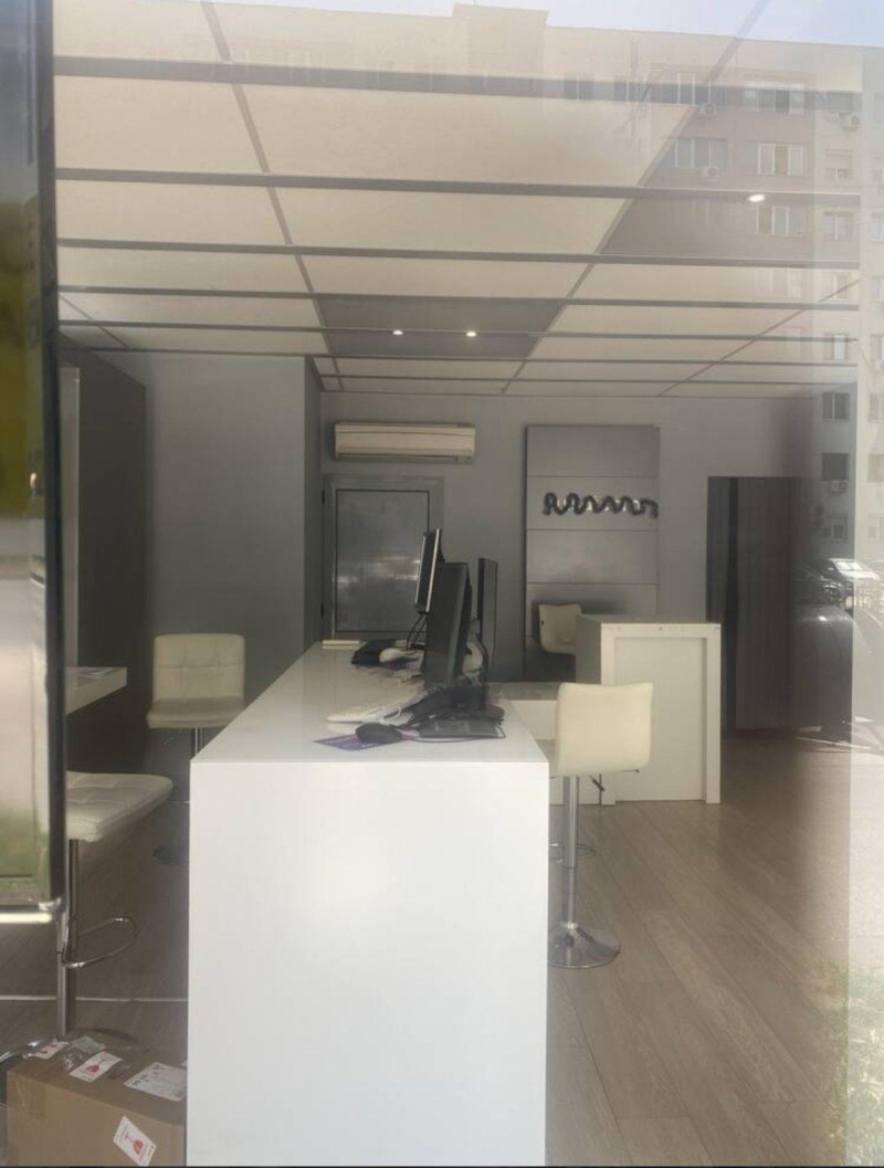 Te huur  Winkel Plovdiv , Kjutsjuk Parizj , 106 m² | 92226171 - afbeelding [2]