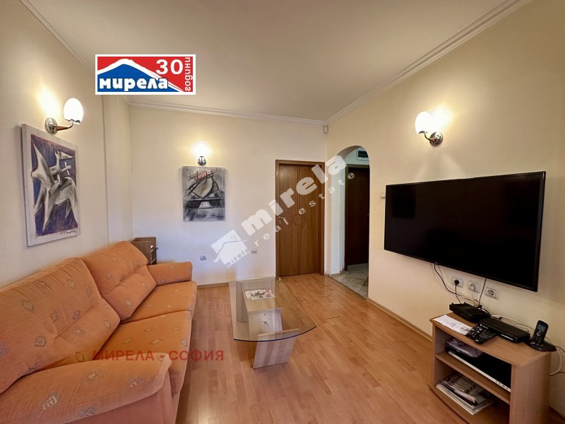 Дава под наем 2-СТАЕН, гр. София, Център, снимка 2 - Апартаменти - 53117706