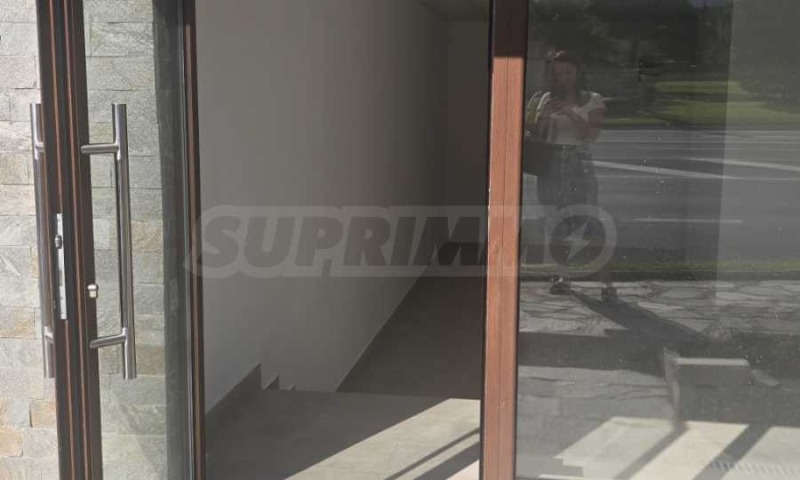 Дава под наем МАГАЗИН, гр. Банско, област Благоевград, снимка 4 - Магазини - 52705148