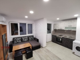 De inchiriat Studio
