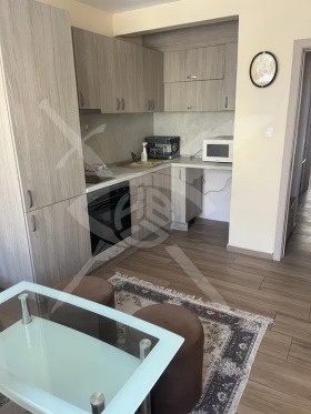 2 soverom Kolhozen pazar, Varna