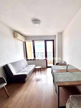 1 chambre Tchataldja, Varna 11