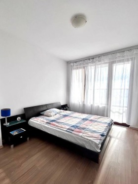 1 chambre Tchataldja, Varna 4