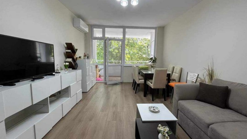 A louer  1 chambre Kardjali , Tsentar , 64 m² | 37823637