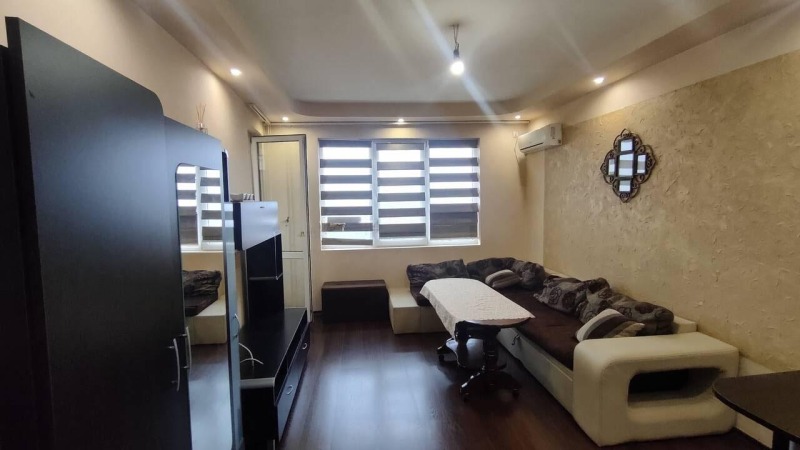 De inchiriat  1 dormitor Burgas , Meden rudnic - zona D , 48 mp | 32738288
