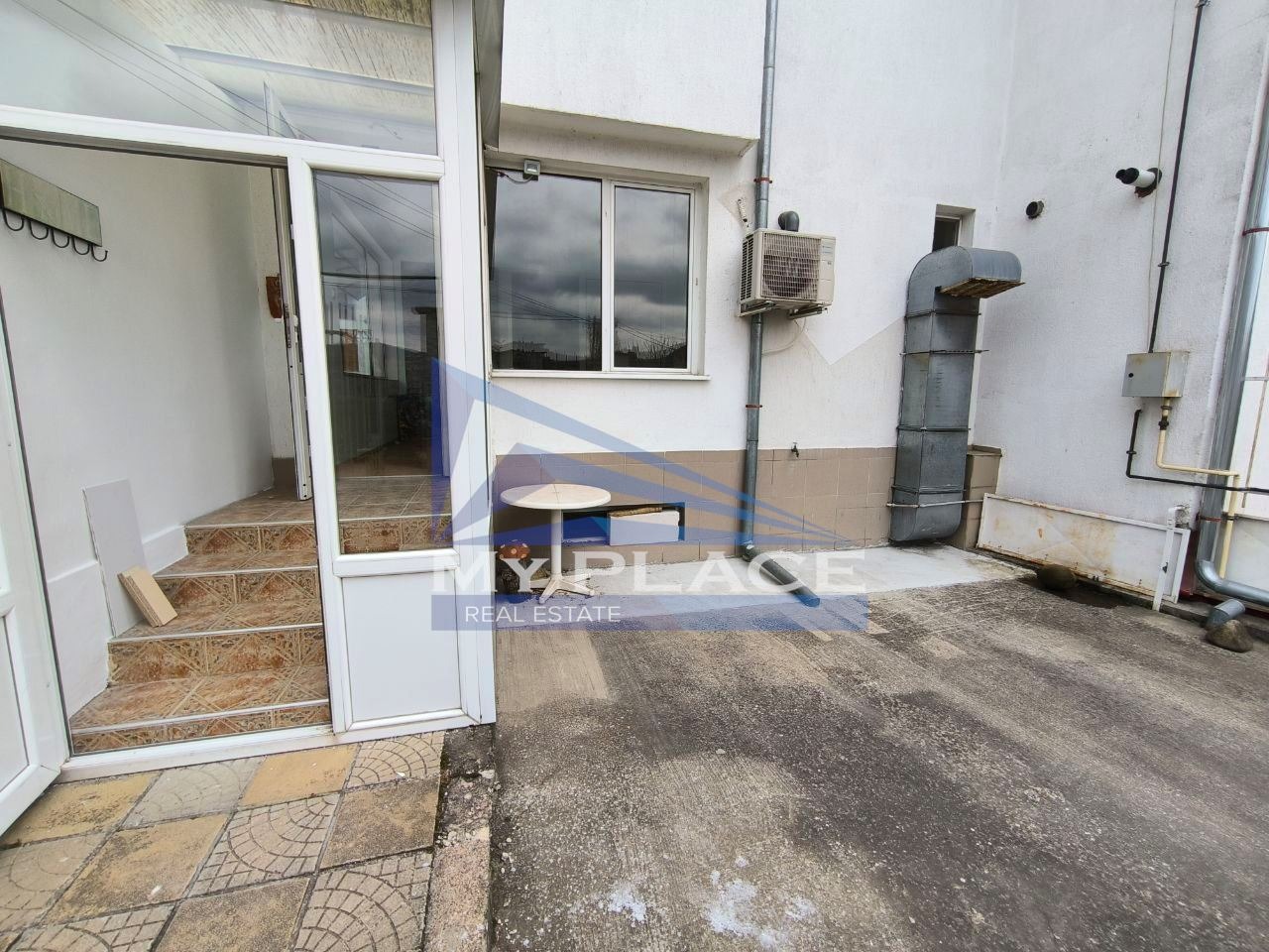 Дава под наем ОФИС, гр. Шумен, Пазара, снимка 9 - Офиси - 53913152