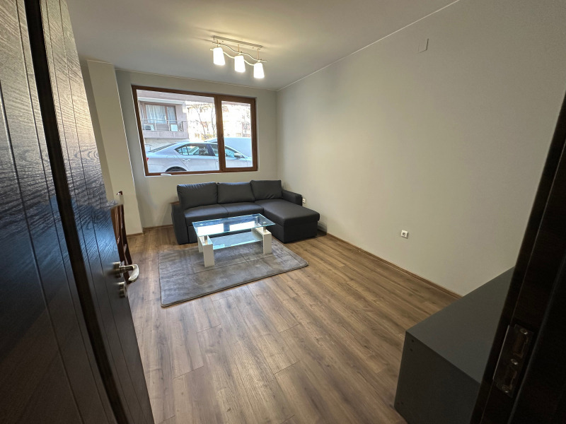 Издаје се  1 спаваћа соба Софија , Карпузица , 60 м2 | 43886893 - слика [3]