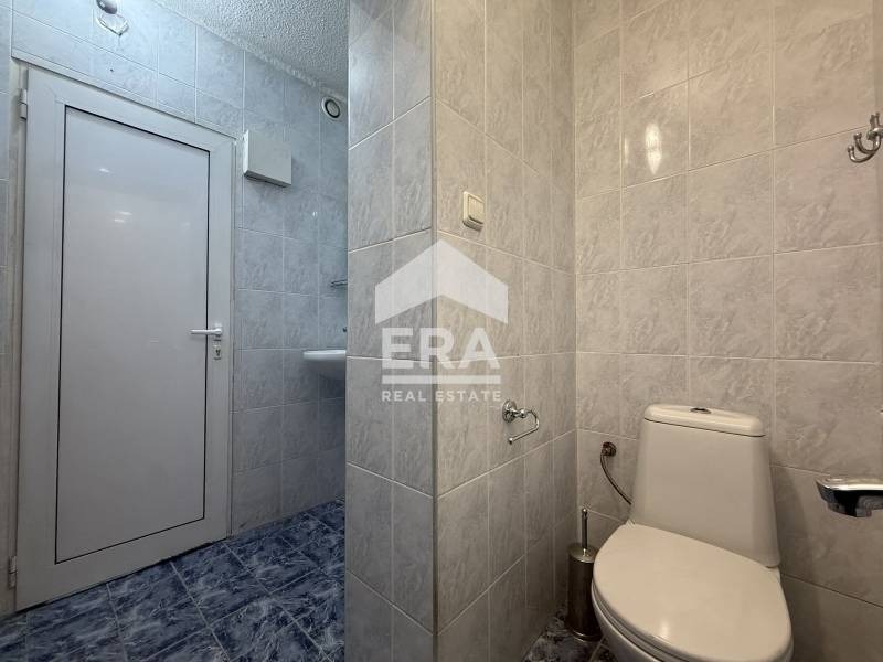 Дава под наем МАГАЗИН, гр. София, Лагера, снимка 4 - Магазини - 53367820