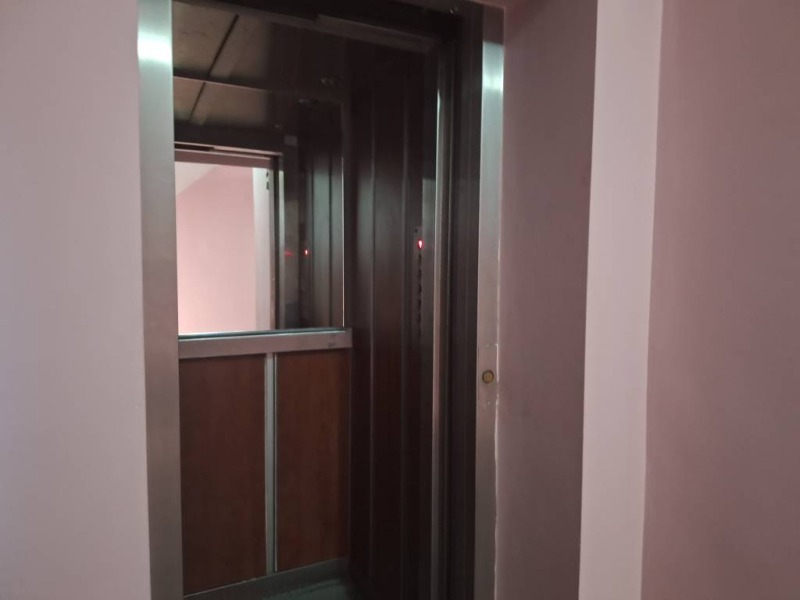 Издаје се  1 спаваћа соба Пазарджик , Идеален центар , 90 м2 | 47109019 - слика [11]