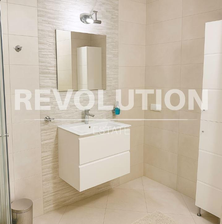 K pronájmu  1 ložnice Varna , Centar , 95 m2 | 64631759 - obraz [7]