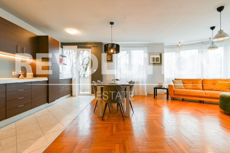 Дава под наем 3-СТАЕН, гр. София, Център, снимка 2 - Апартаменти - 52704704