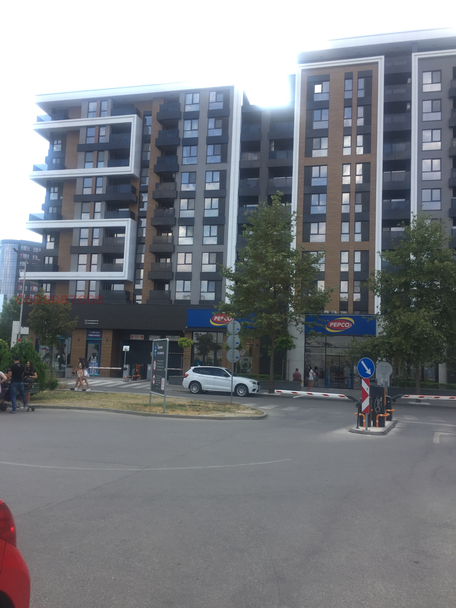 Дава под наем ГАРАЖ, ПАРКОМЯСТО, гр. Пловдив, Христо Смирненски, снимка 3 - Гаражи и паркоместа - 53883950