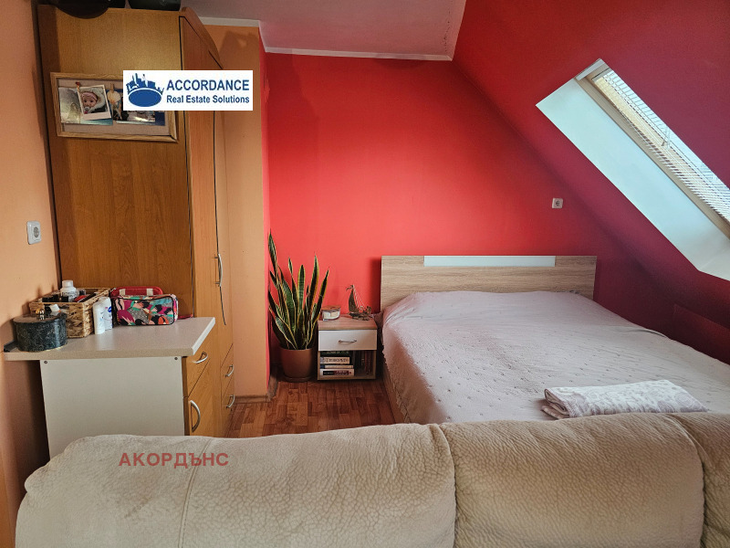 Дава под наем АТЕЛИЕ, ТАВАН, гр. София, Изток, снимка 5 - Апартаменти - 53335194