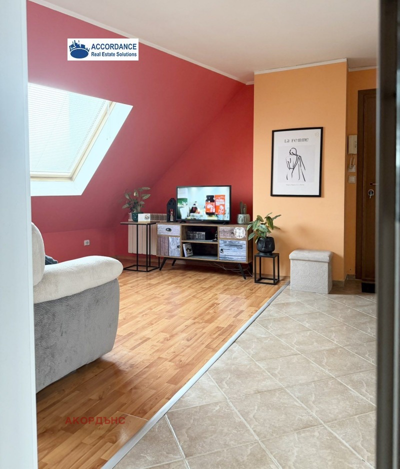 Дава под наем АТЕЛИЕ, ТАВАН, гр. София, Изток, снимка 7 - Апартаменти - 53335194