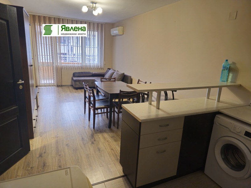 En renta  1 dormitorio Stara Zagora , Tsentar , 65 metros cuadrados | 12147985