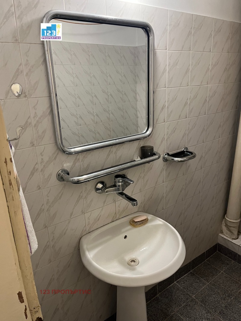 Til leje  1 soveværelse Sofia , Borovo , 67 kvm | 41552166 - billede [9]