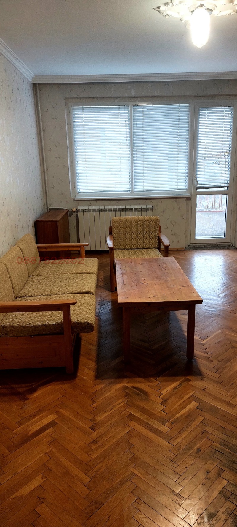 Дава под наем 3-СТАЕН, гр. София, Света Троица