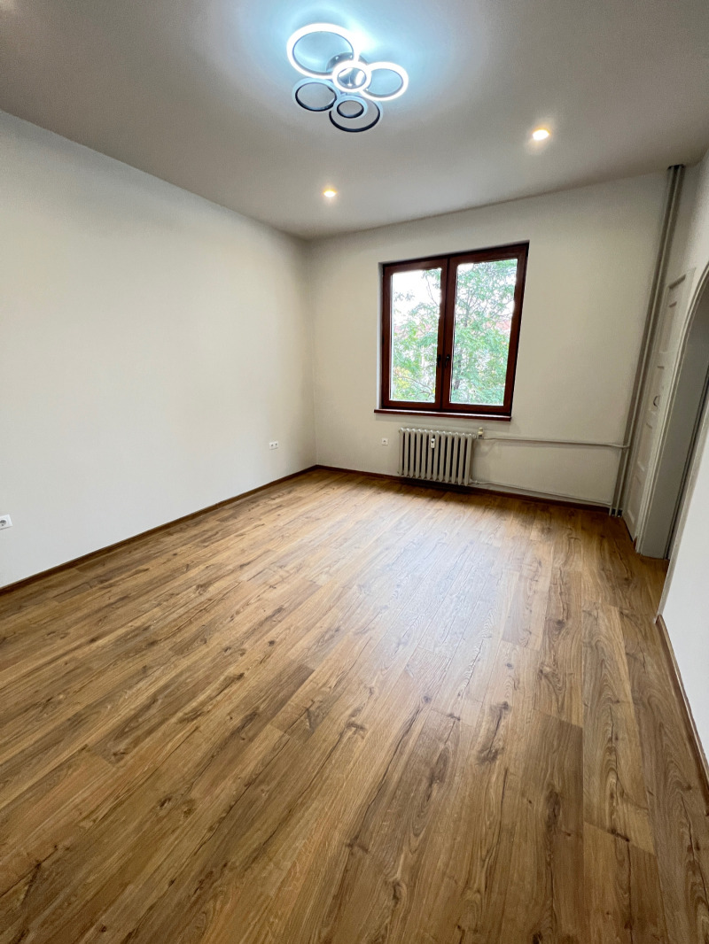 En renta  3 dormitorios Sofia , Tsentar , 90 metros cuadrados | 54871228 - imagen [3]