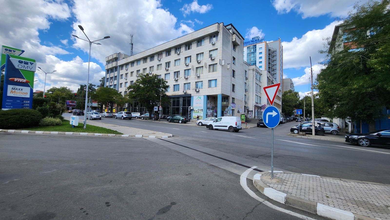 Дава под наем ОФИС, гр. Стара Загора, Център
