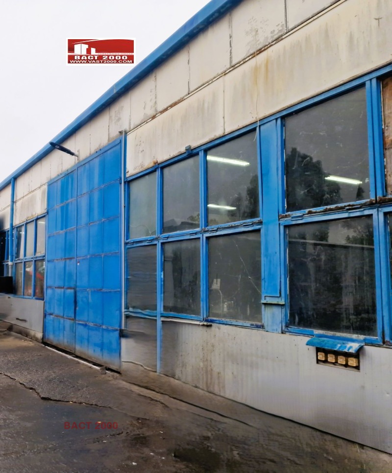 Дава под Наем ПРОМ. ПОМЕЩЕНИЕ в град София, НПЗ Искър - 220 кв.м / 1 320 € » 2 581.70 лв., ВАСТ 2000