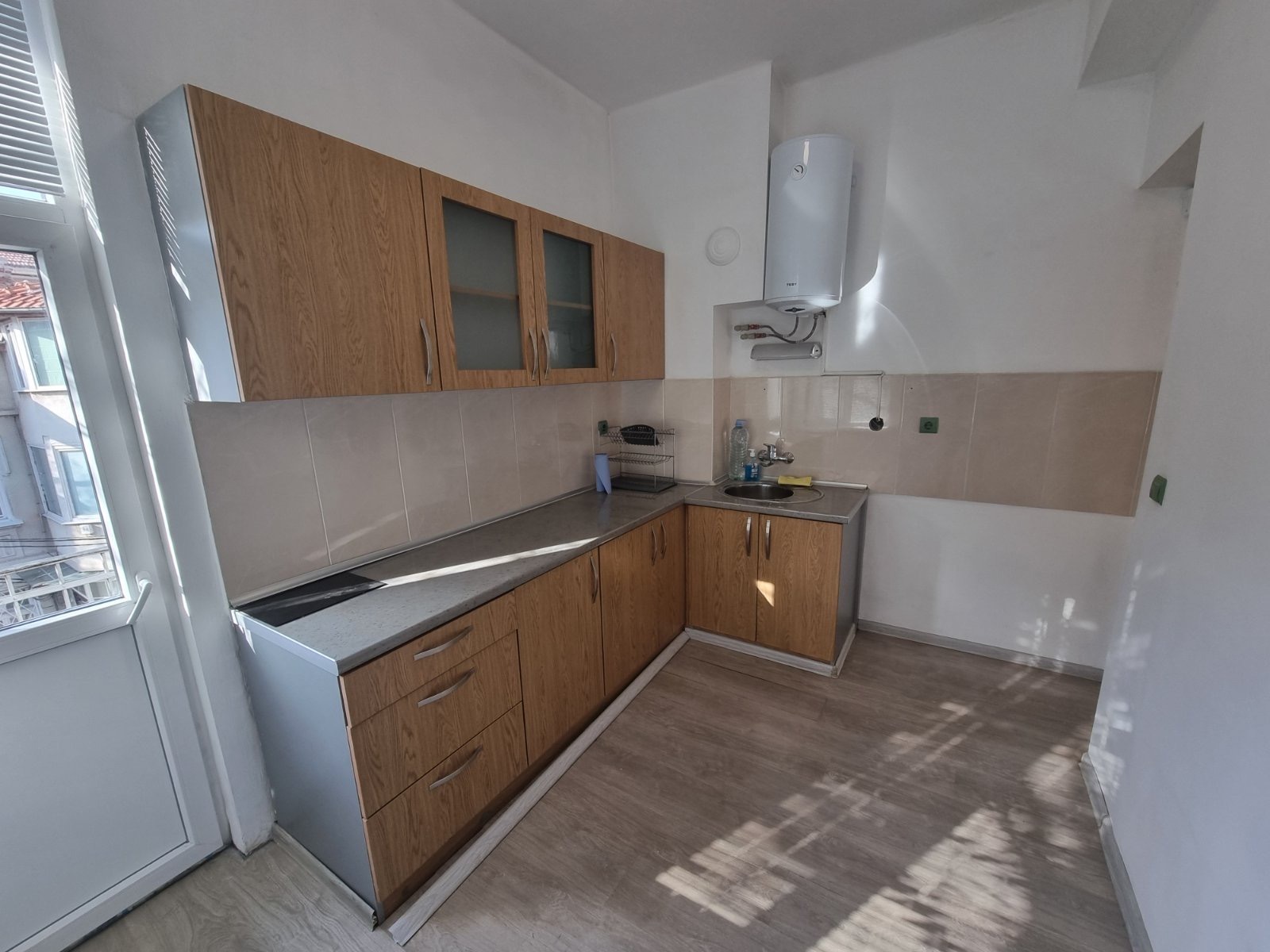 Дава под наем 3-СТАЕН, гр. София, Медицинска академия