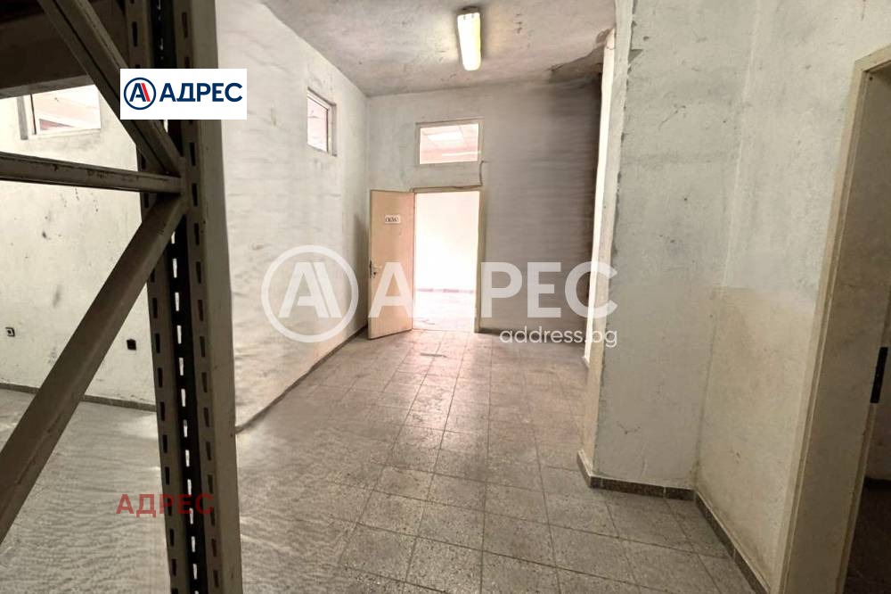 Дава под наем МАГАЗИН, гр. Варна, Лятно кино Тракия, снимка 4 - Магазини - 53734361