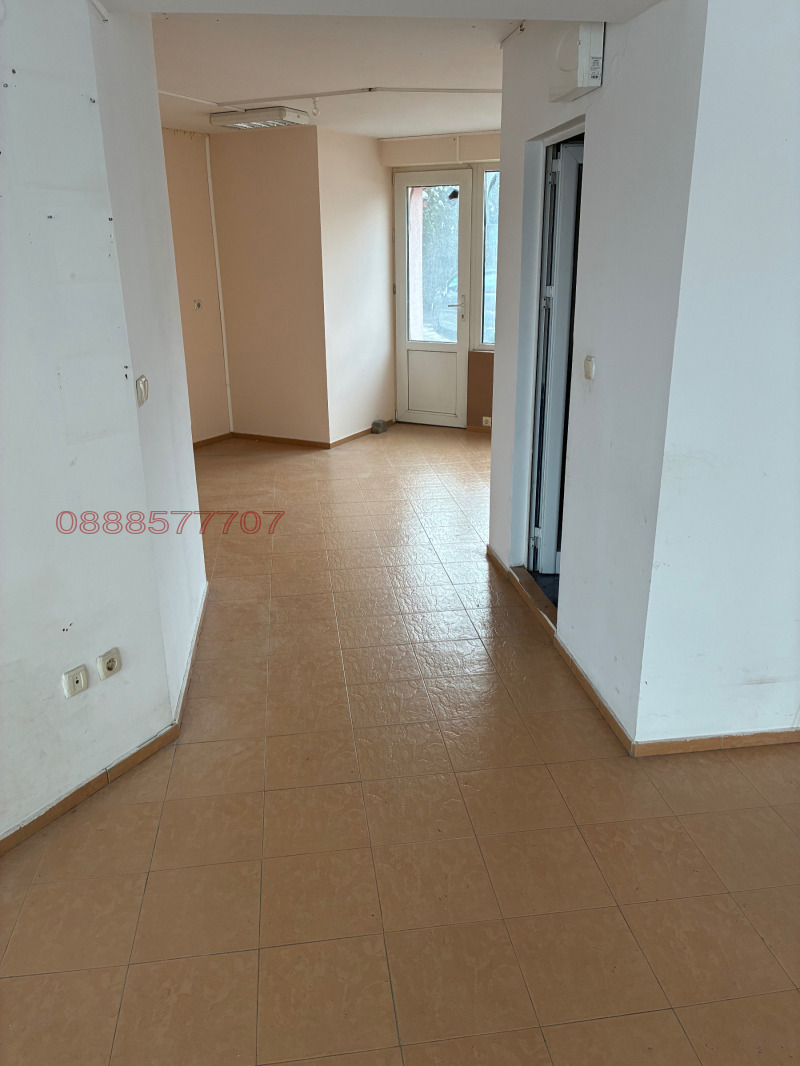 Дава под наем МАГАЗИН, гр. София, Младост 1А, снимка 6 - Магазини - 53336511