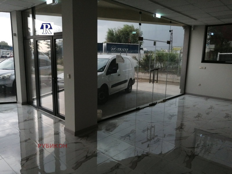 Da affittare  Negozio Plovdiv , Industrialna zona - Iug , 220 mq | 86537442 - Immagine [4]