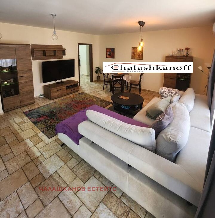 A louer  2 chambres Sofia , Manastirski livadi , 138 m² | 99011294